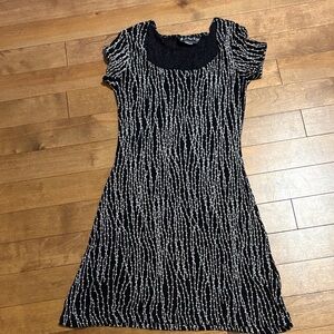 Vintage Black & White Short-Sleeve Mini Dress